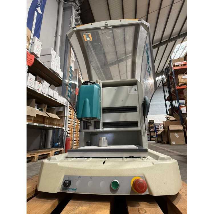 OCCASION – FRAISEUSE NUMÉRIQUE CHARLYROBOT 4U TYPE 4 OCCASION – FRAISEUSE NUMÉRIQUE CHARLYROBOT 4U TYPE 4
