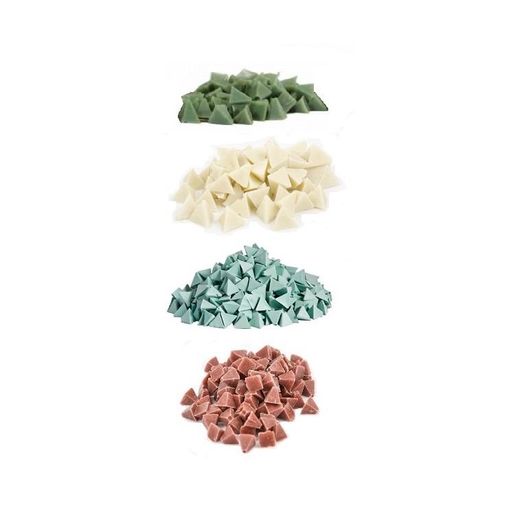 PYRAMIDES EN PLASTIQUE PYRAMIDES EN PLASTIQUE
