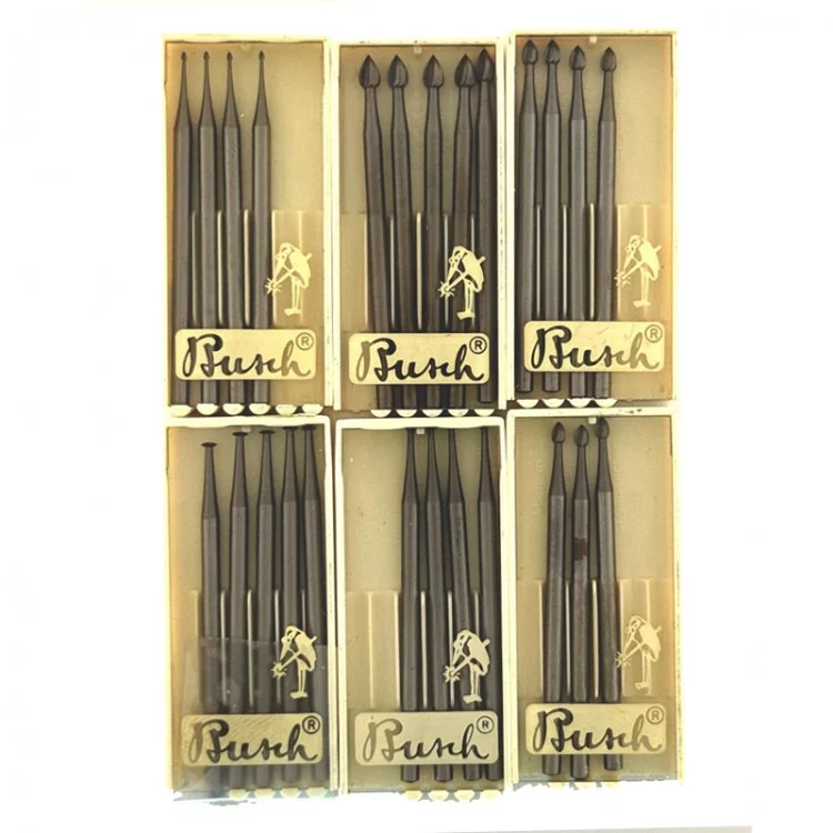 LOT DE FRAISES BUSCH - 6 boîtes incomplètes - VENDU
