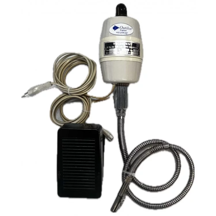 OCCASION- MOTEUR SUSPENDU TECHDENT 120W 12000Tr/minute OCCASION- MOTEUR SUSPENDU TECHDENT 120W 12000Tr/minute