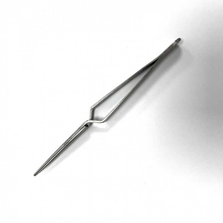 DESTOCKAGE-PETITE PINCE A FEU ACIER DESTOCKAGE-PETITE PINCE A FEU ACIER