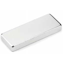 AIMANT A TETE FRAISEE AVEC VIS FORCE 10KG - 20x7MM